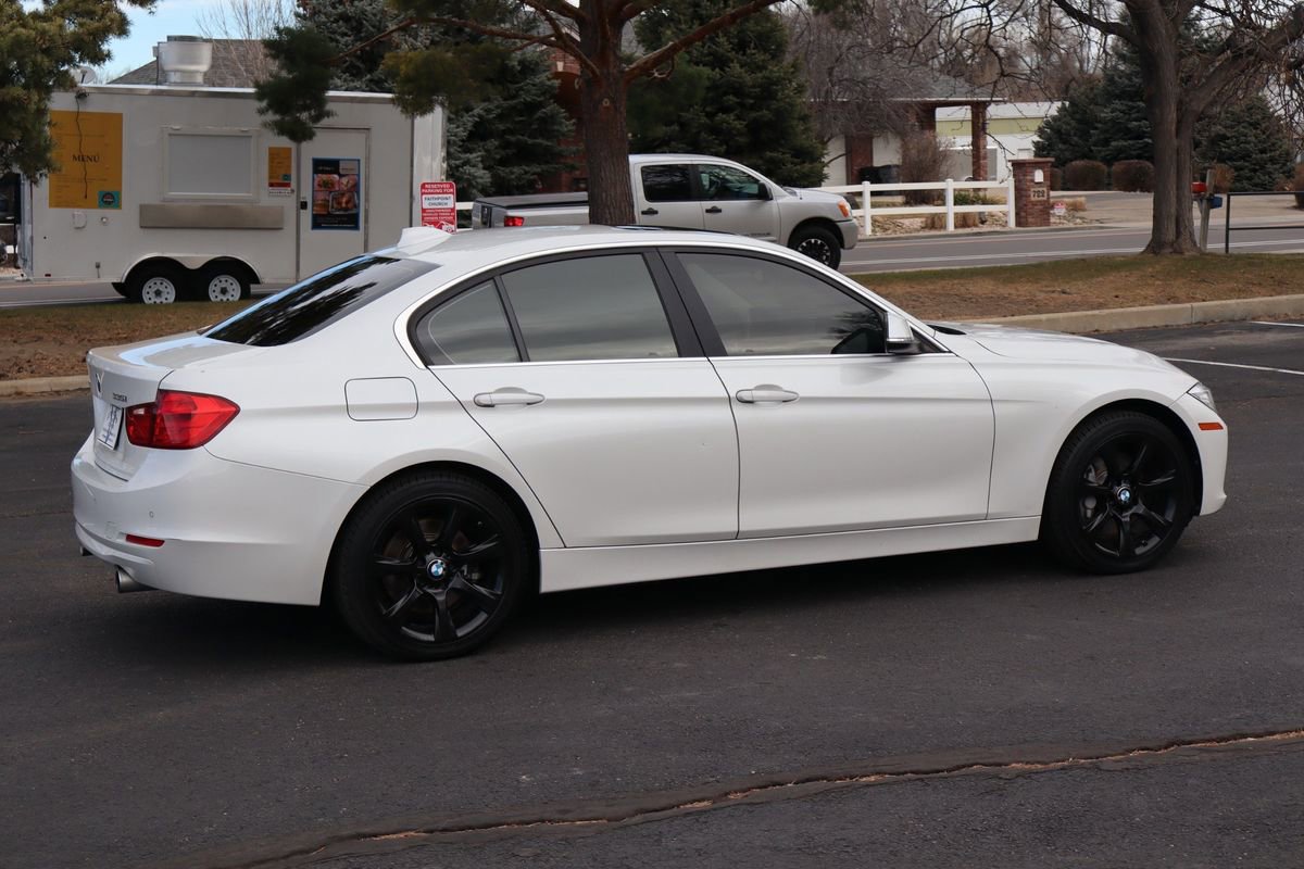 Used 2015 BMW 335i xDrive Sedan AWD/4WD image 4