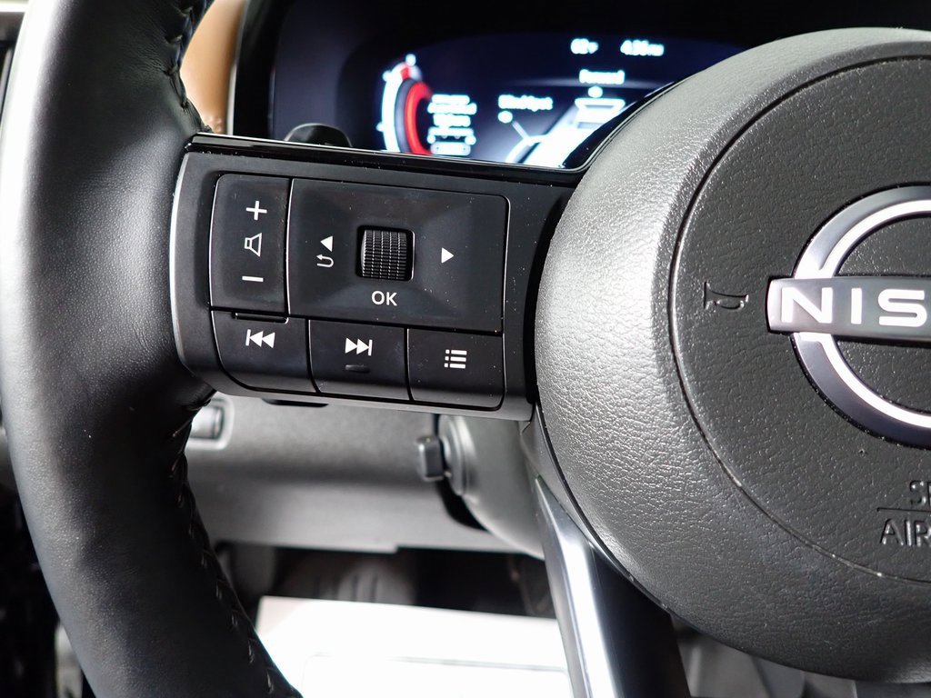 Used 2024 Nissan Pathfinder Platinum image 23