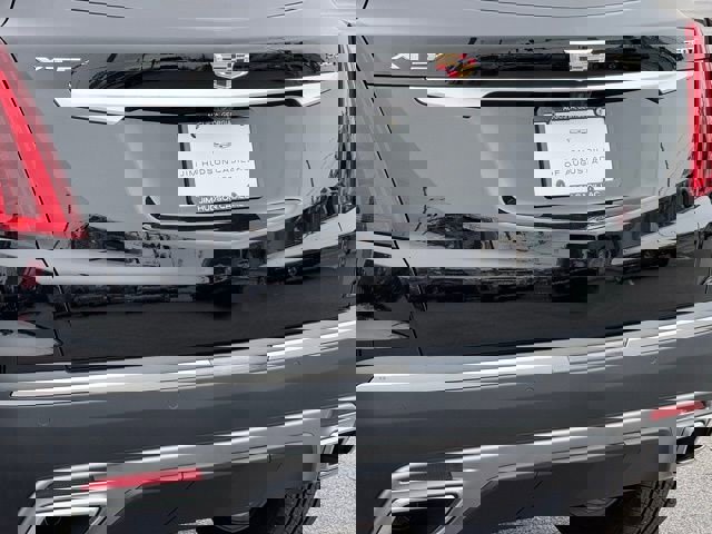 New 2025 Cadillac XT5 Premium Luxury w/ Technology Package FWD image 8