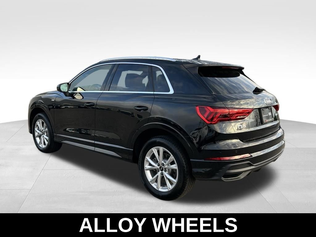 New 2025 Audi Q3 2.0T Premium w/ Convenience Package AWD/4WD image 3