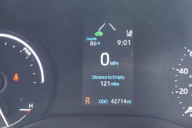 Used 2023 Toyota Sienna XSE FWD image 31