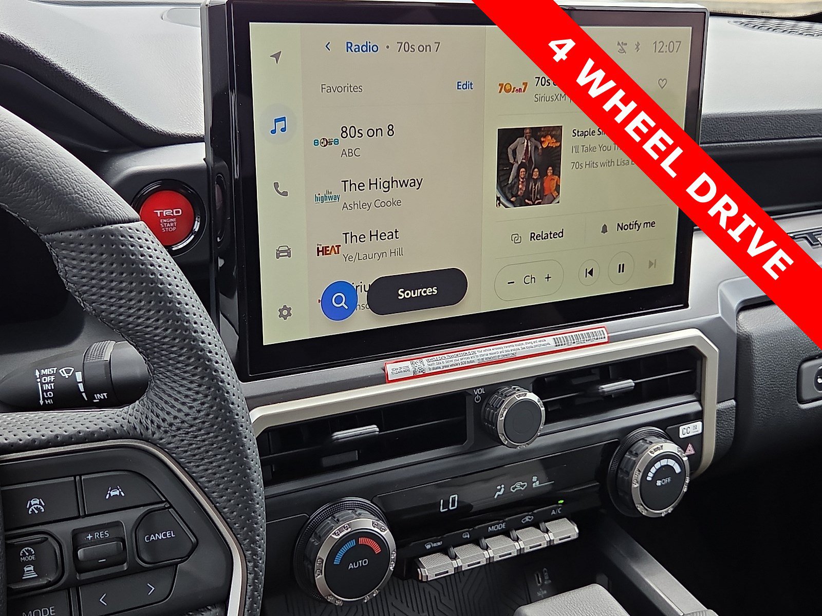 Used 2025 Toyota Tacoma TRD Sport AWD/4WD image 16