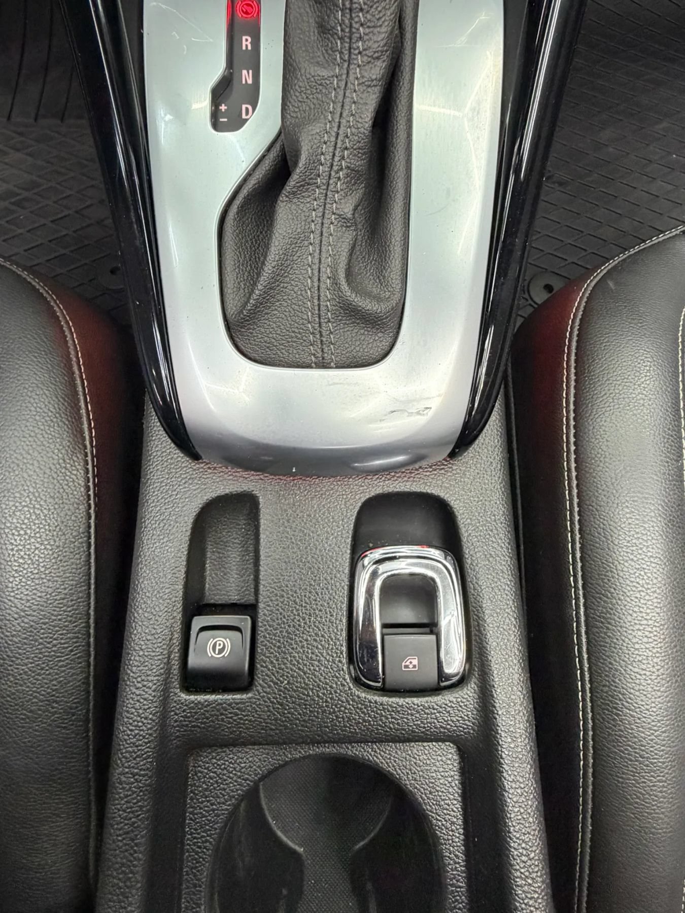 Used 2019 Buick Cascada Premium FWD image 21