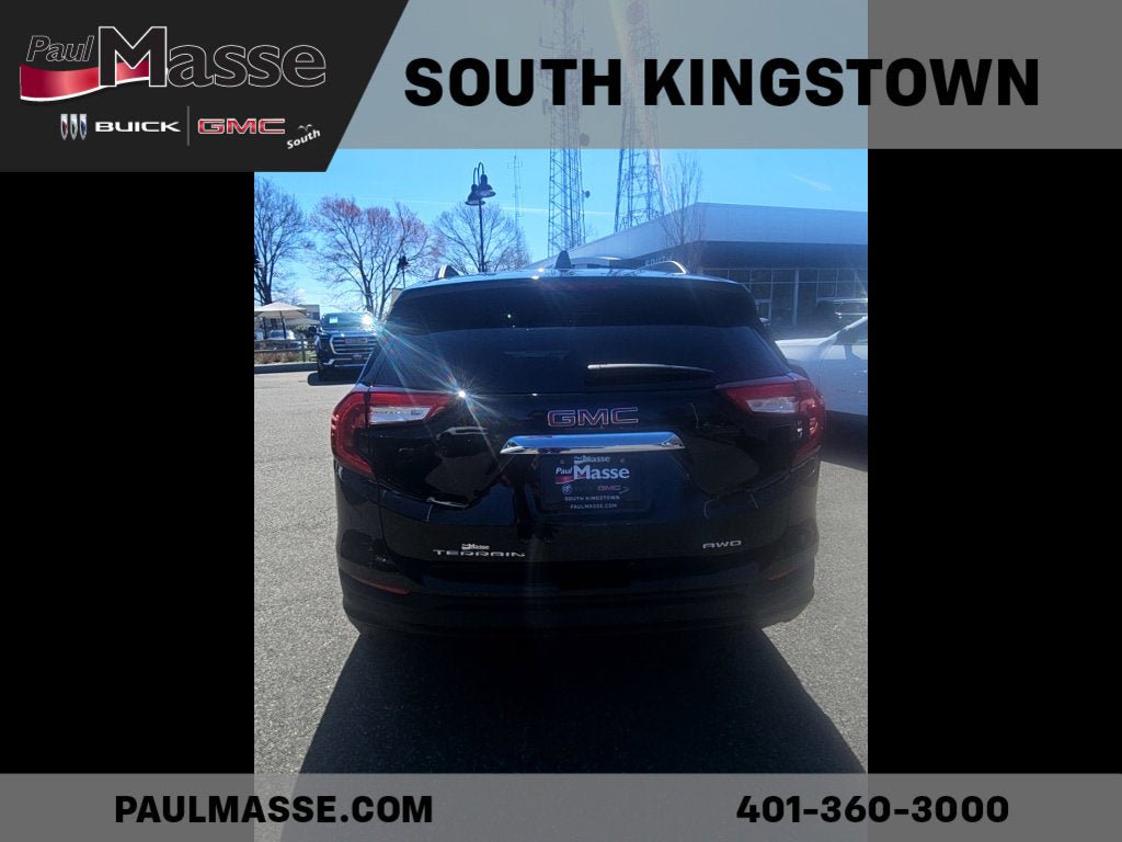 Used 2024 GMC Terrain SLE w/ Driver Convenience Package image 6