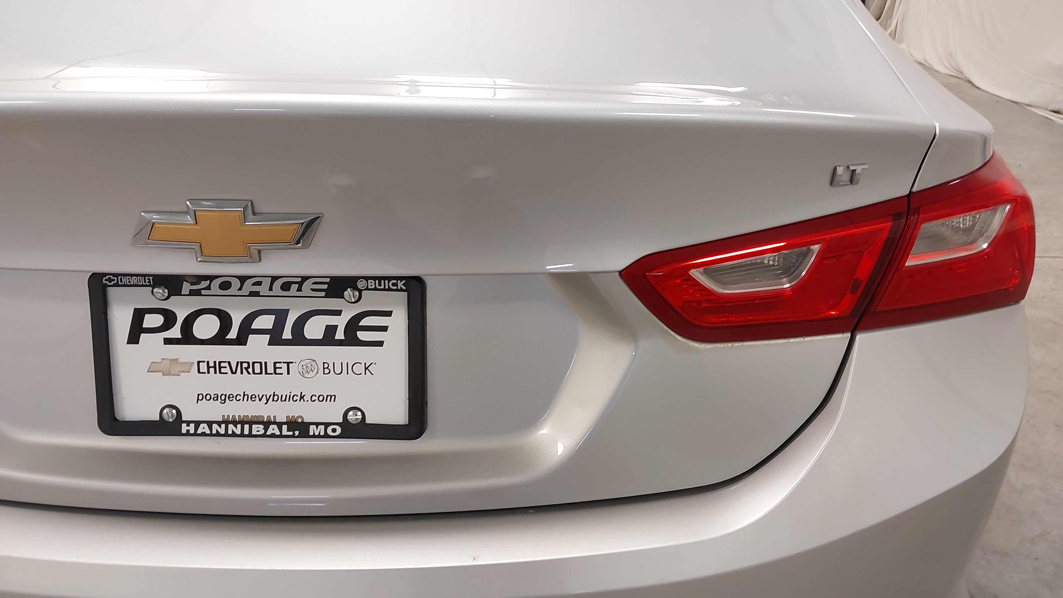 Used 2017 Chevrolet Malibu LT FWD image 33