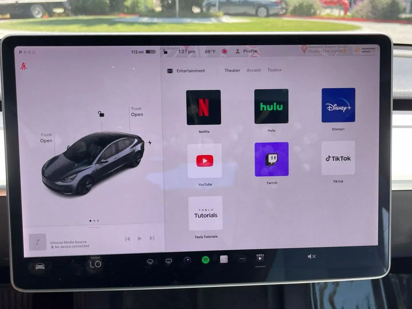 Used 2023 Tesla Model 3 Standard Range image 17