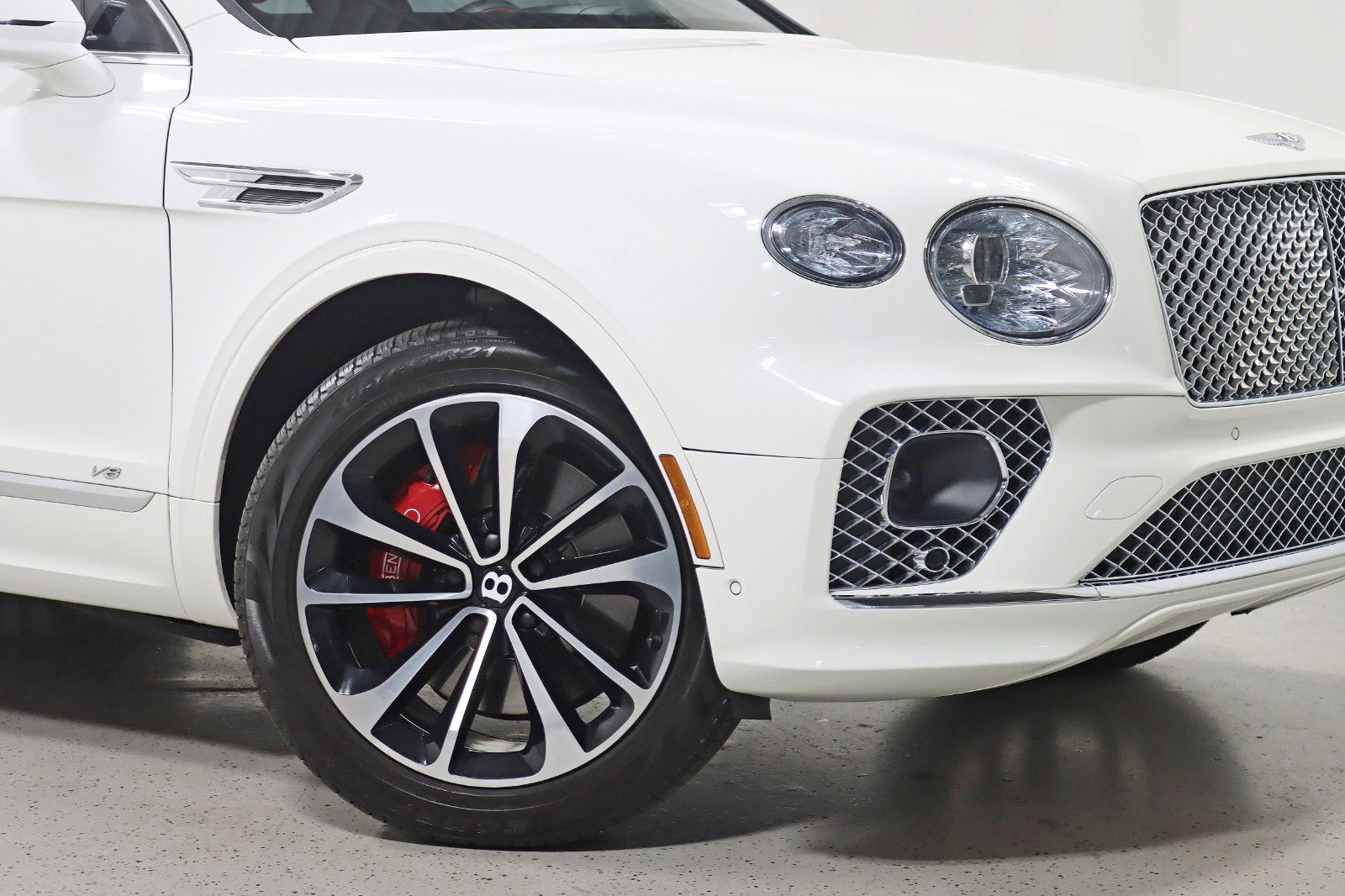 Used 2022 Bentley Bentayga image 5