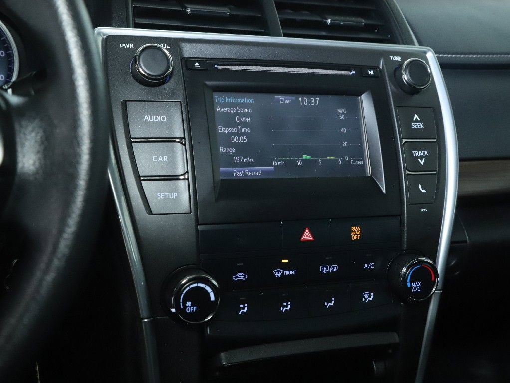 Used 2017 Toyota Camry XLE image 25