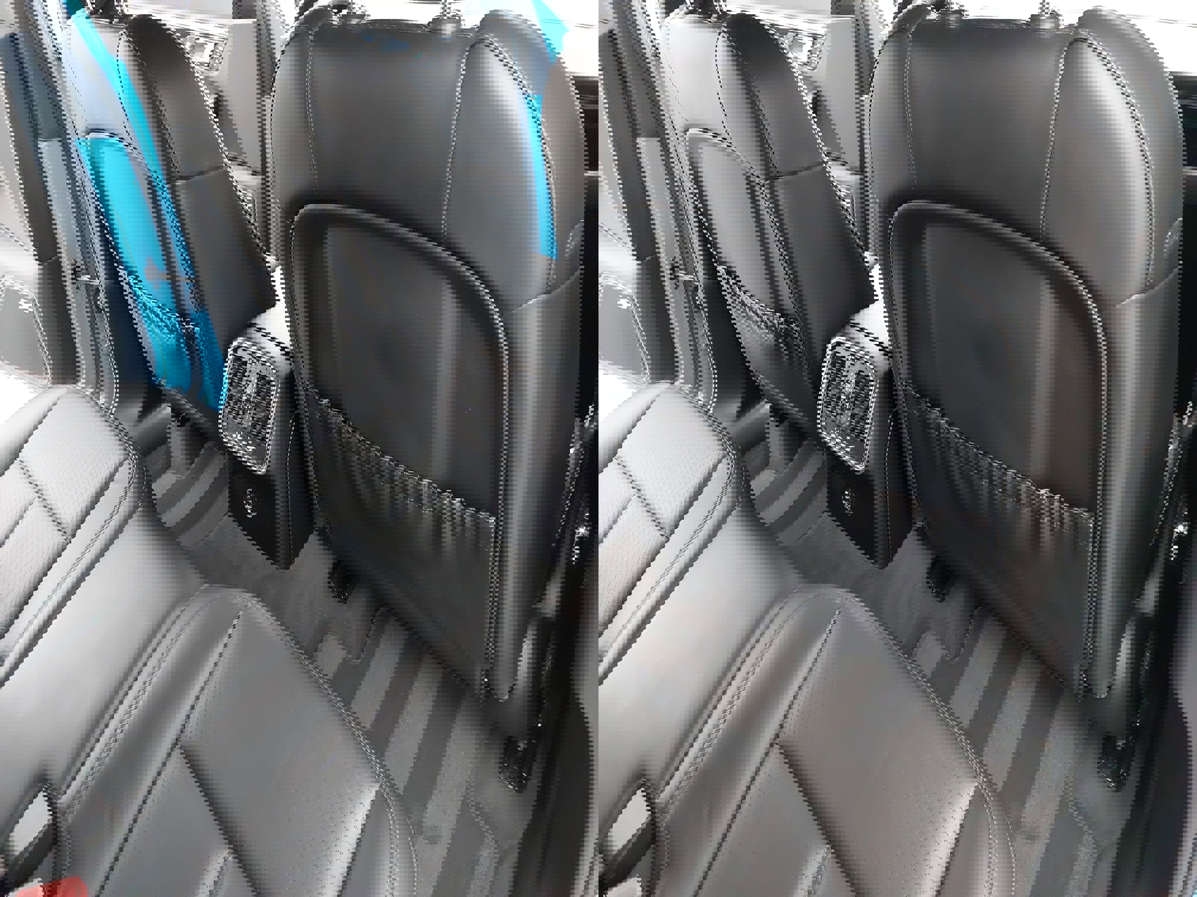 Used 2022 Porsche Macan w/ Premium Package Plus image 13