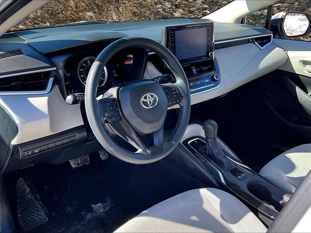 Used 2022 Toyota Corolla LE image 12