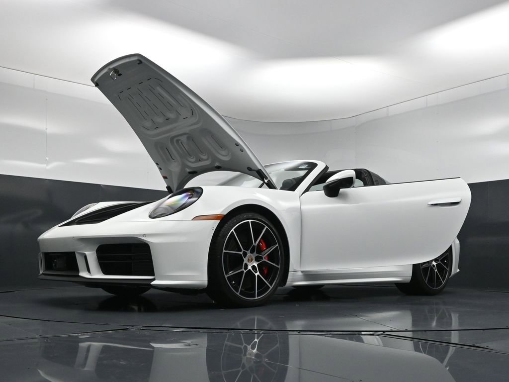 Certified 2026 Porsche 911 Targa 4S AWD/4WD image 34