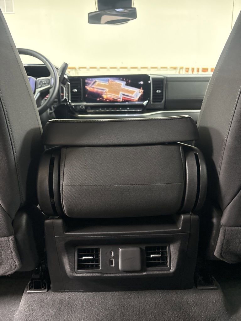 Used 2024 Chevrolet Silverado 1500 LT AWD/4WD image 19