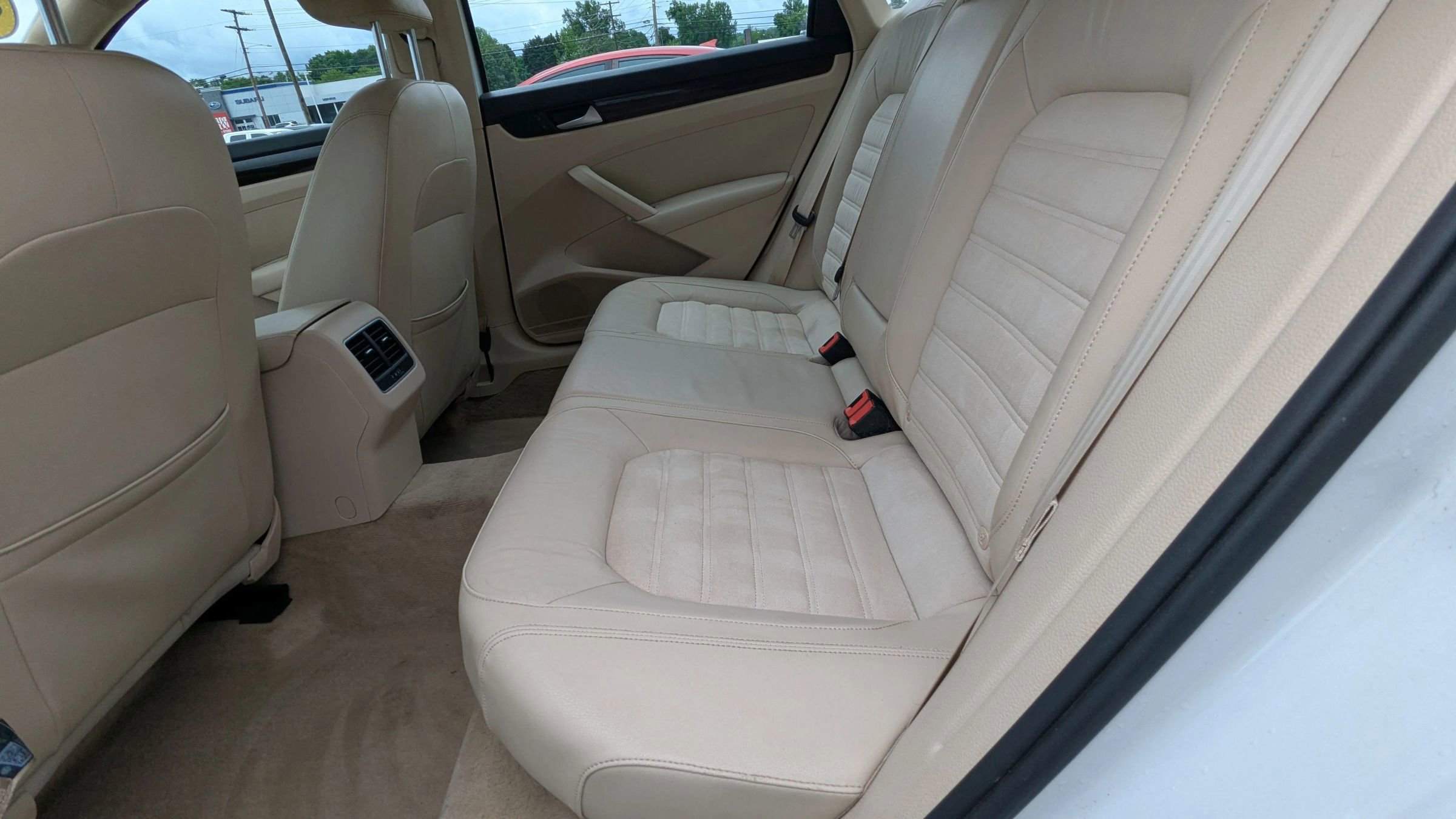 Used 2014 Volkswagen Passat TDI SEL Premium FWD image 10
