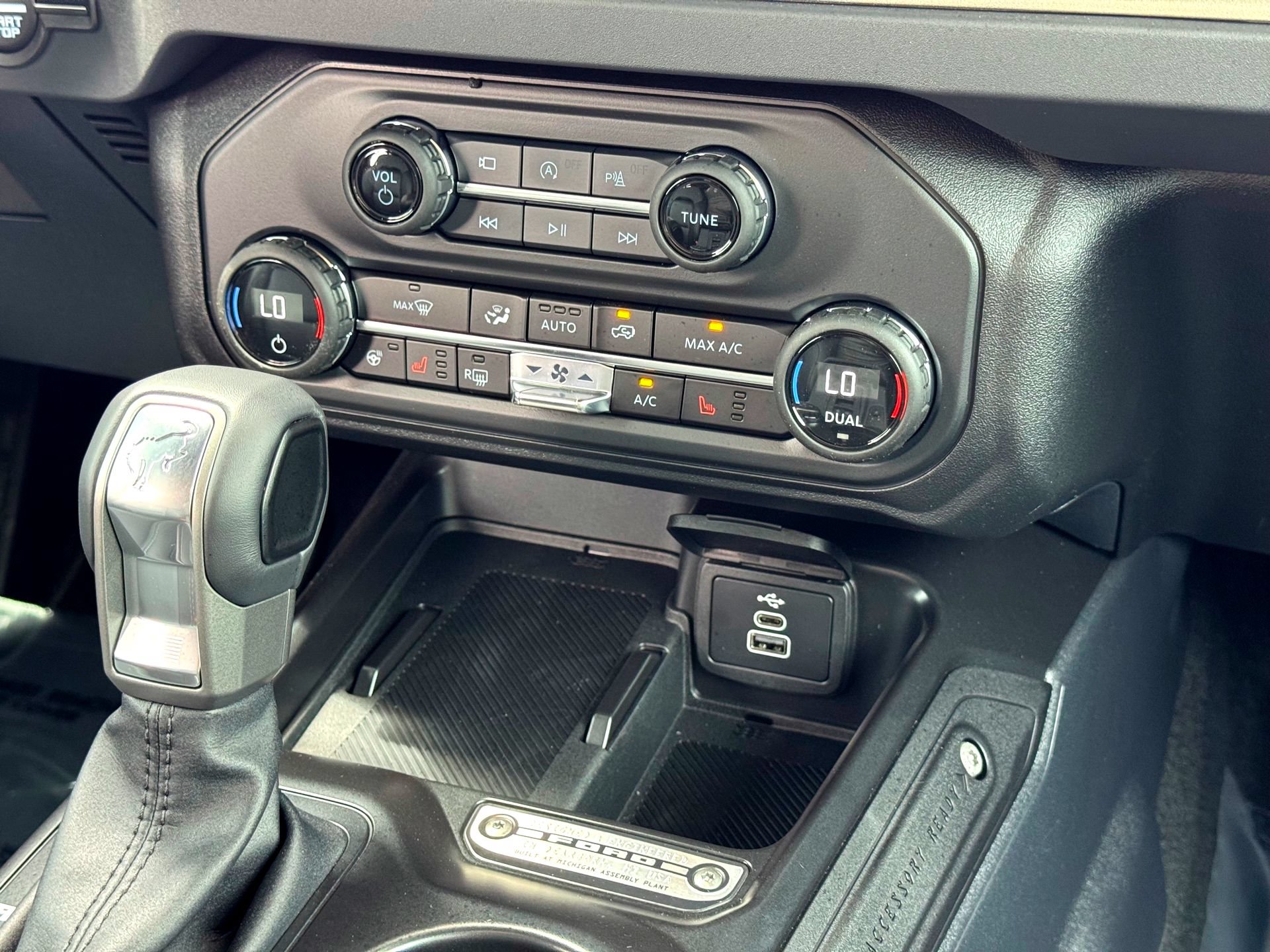 Used 2026 Ford Bronco Outer Banks AWD/4WD image 26