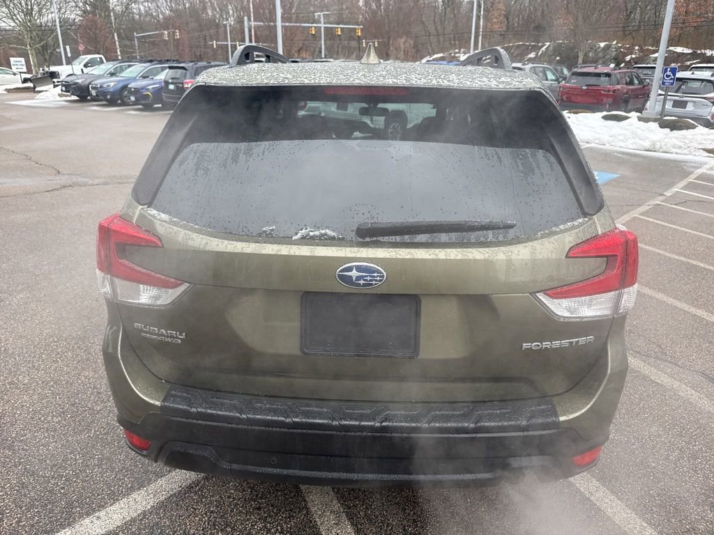 Used 2023 Subaru Forester Limited image 3