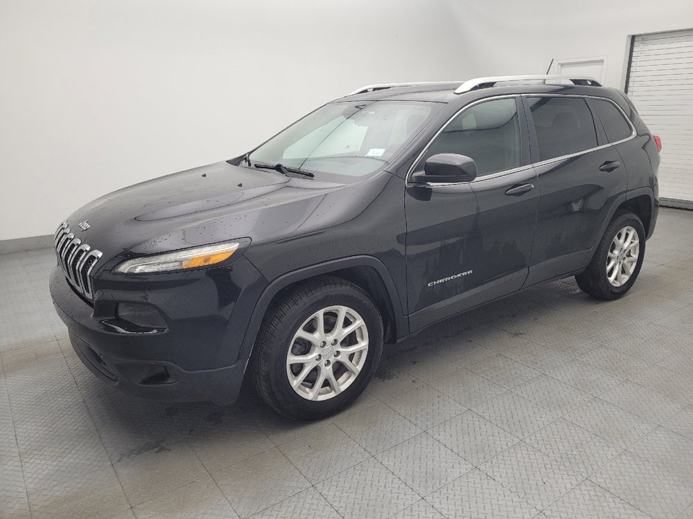 Used 2015 Jeep Cherokee Latitude image 2