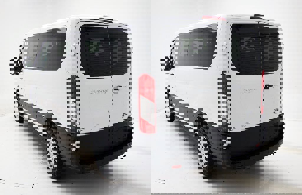 Used 2023 Ford Transit 350 XLT image 6