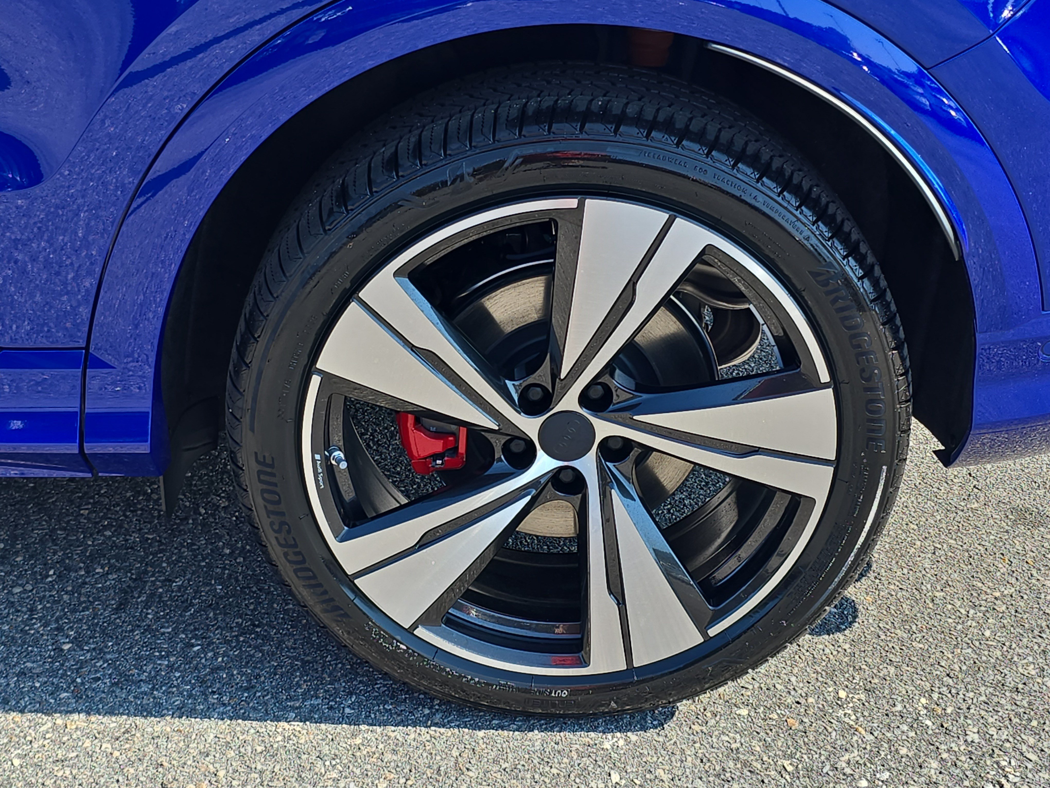 New 2026 Audi SQ5 Prestige AWD/4WD image 33