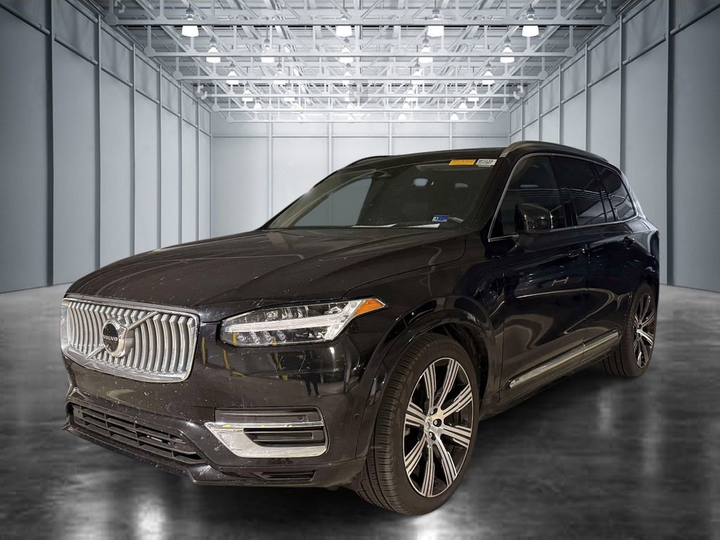 Used 2024 Volvo XC90 T8 Ultimate w/ Lounge Package
