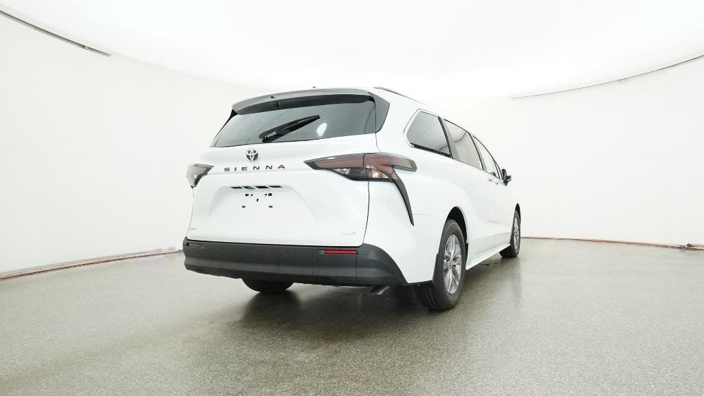 New 2026 Toyota Sienna XLE FWD image 27