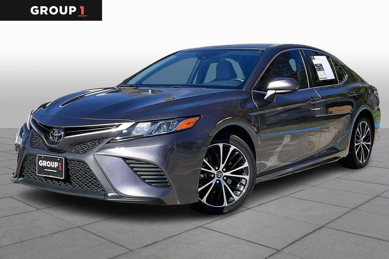 Used 2020 Toyota Camry SE video 1