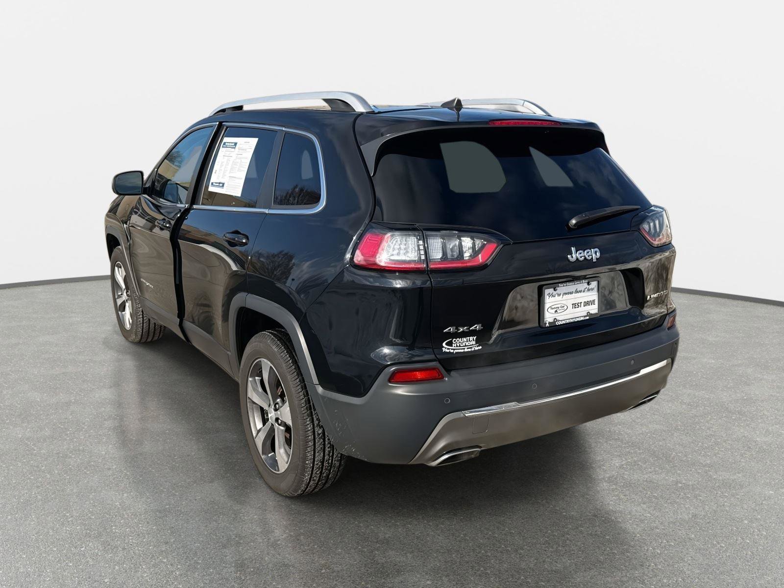 Used 2019 Jeep Cherokee Limited image 7