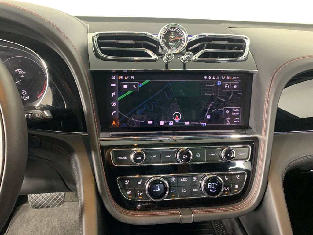 Used 2023 Bentley Bentayga AWD/4WD image 25