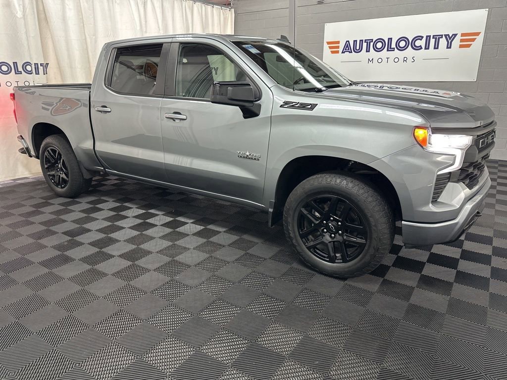 Used 2023 Chevrolet Silverado 1500 RST image 2