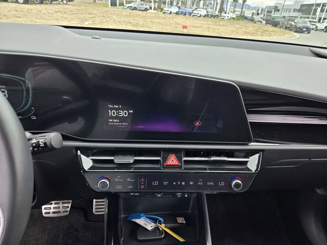 Used 2023 Kia Niro EX Touring image 20