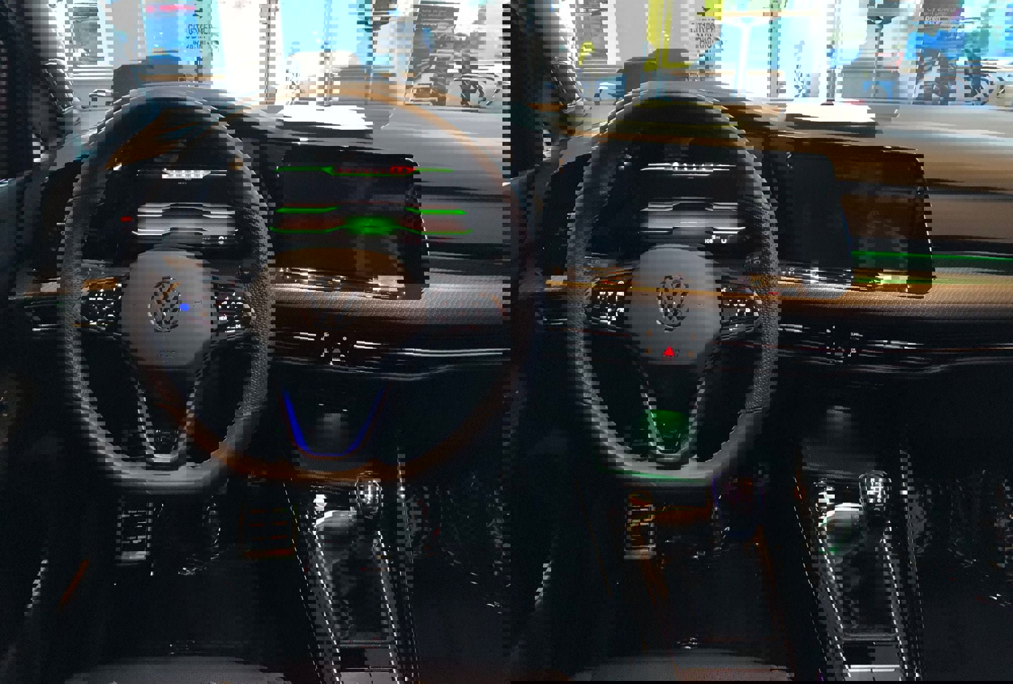 New 2024 Volkswagen Golf R image 18