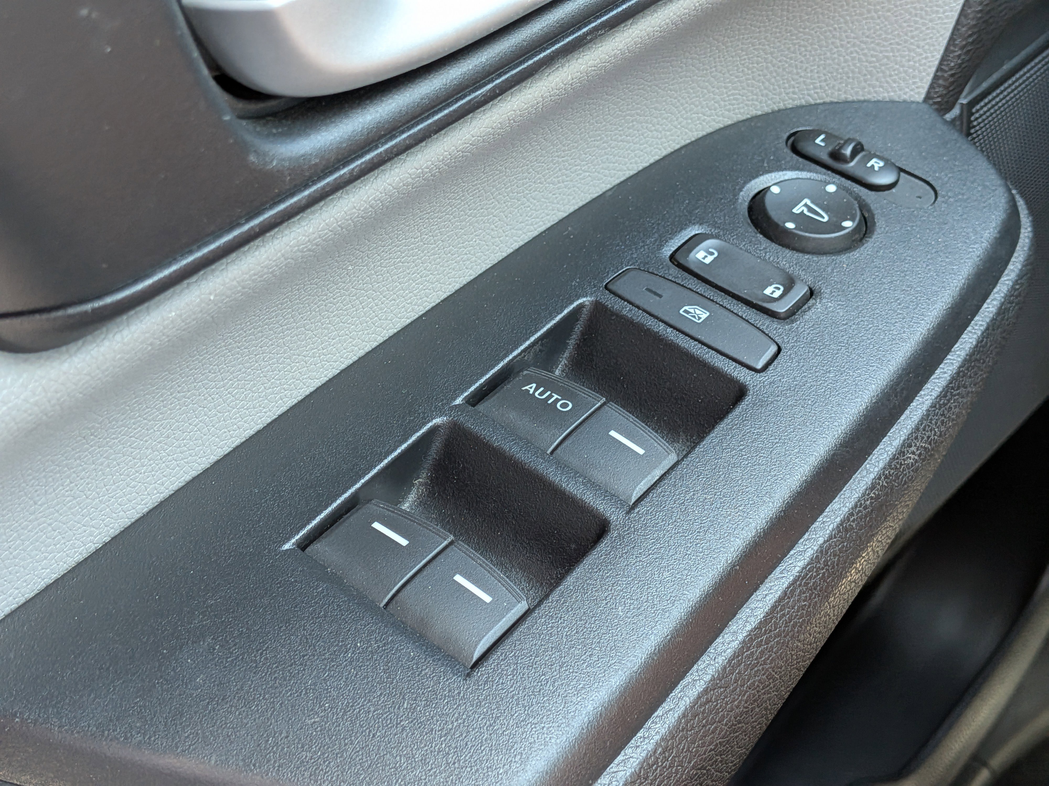 Used 2019 Honda CR-V LX image 21
