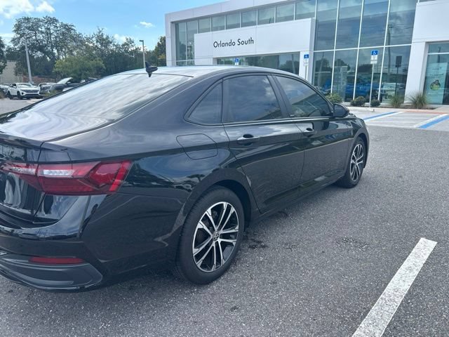Certified 2024 Volkswagen Jetta Sport FWD image 4