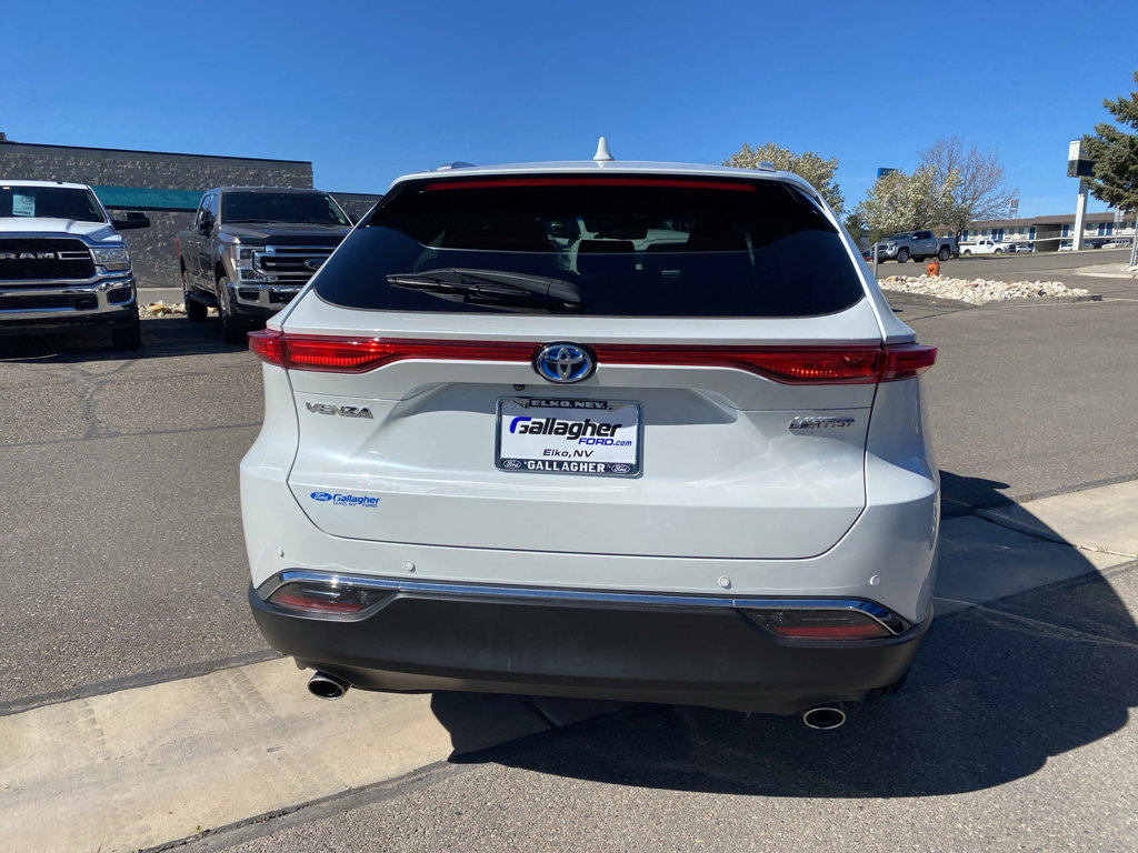 Used 2023 Toyota Venza Limited image 28