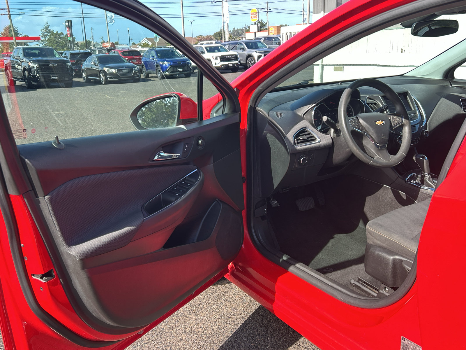 Used 2019 Chevrolet Cruze LS w/ LS Convenience Package FWD image 10