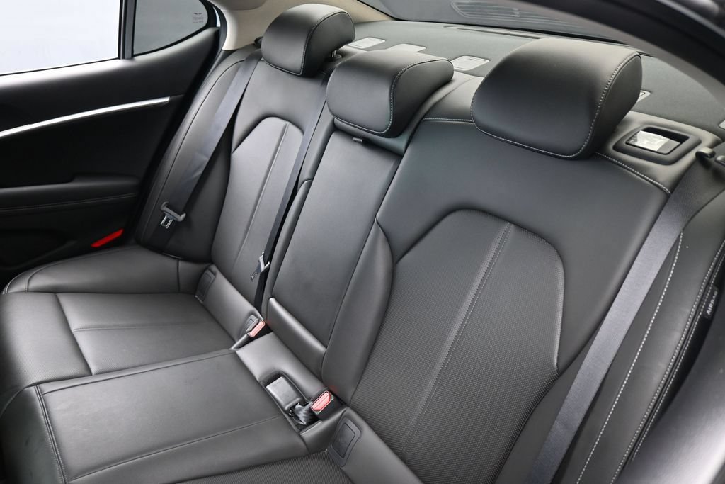 Used 2025 Genesis G70 2.5T RWD image 38