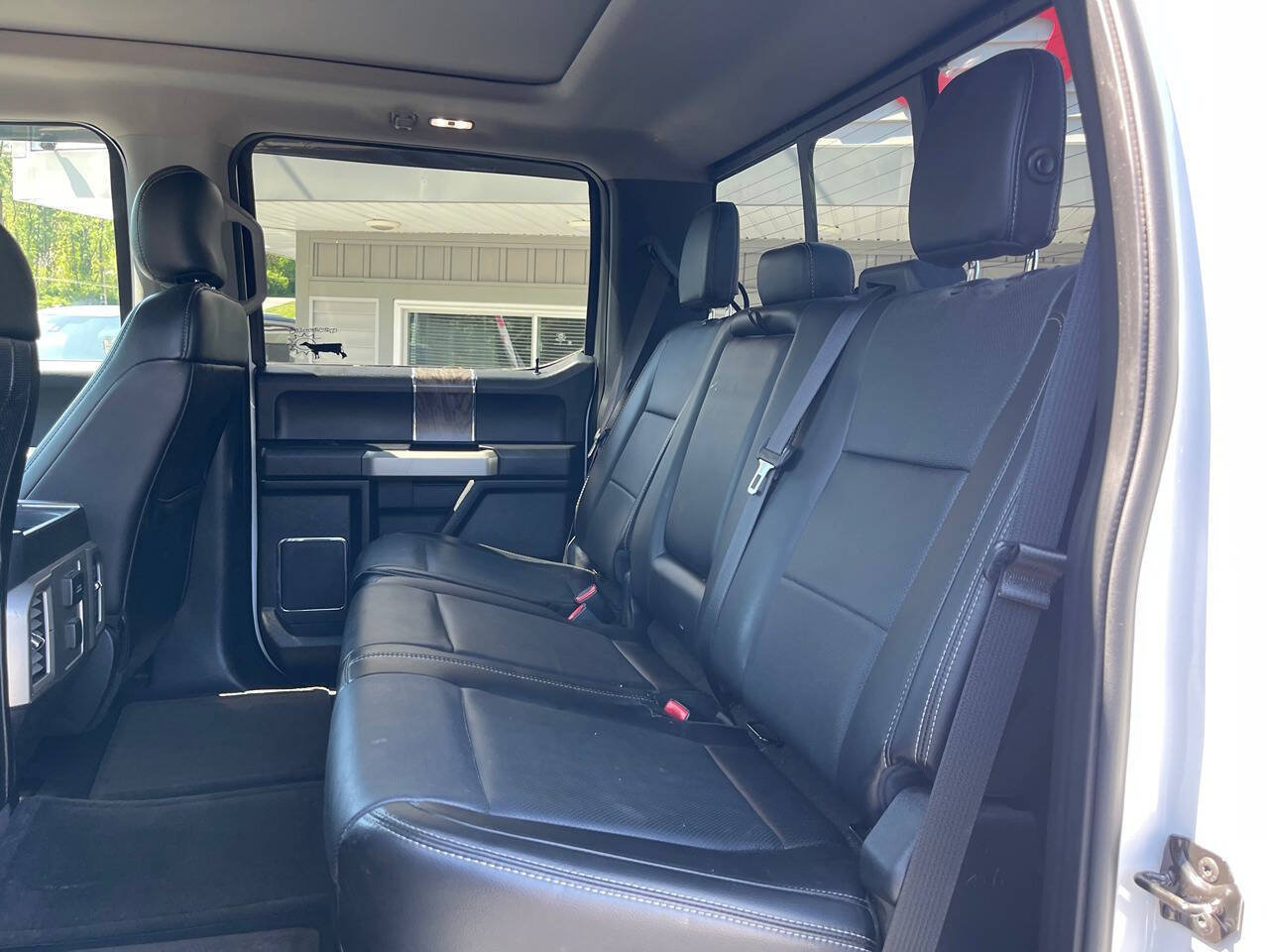 Used 2017 Ford F250 Lariat w/ Lariat Ultimate Package AWD/4WD image 30