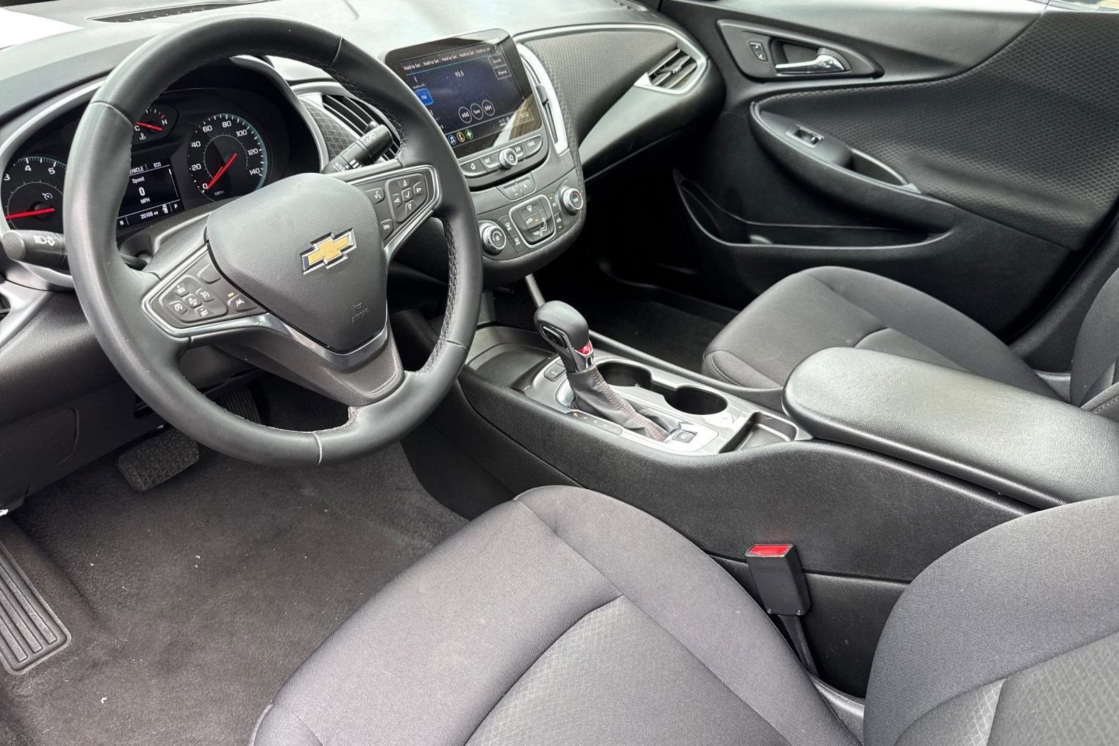 Used 2024 Chevrolet Malibu RS image 4