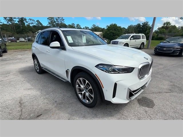 Used 2025 BMW X5 xDrive50e image 32