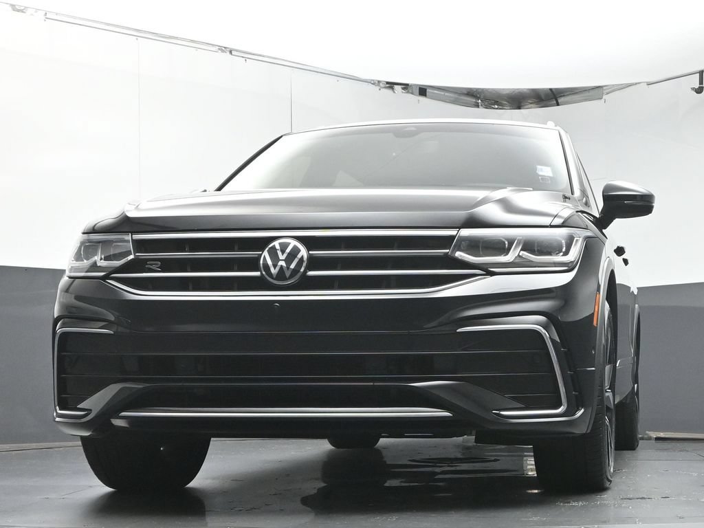 Used 2024 Volkswagen Tiguan SEL R-Line AWD/4WD image 29
