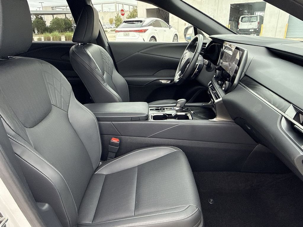 Used 2025 Lexus RX 350 Premium w/ Accessory Package (Z1) image 15