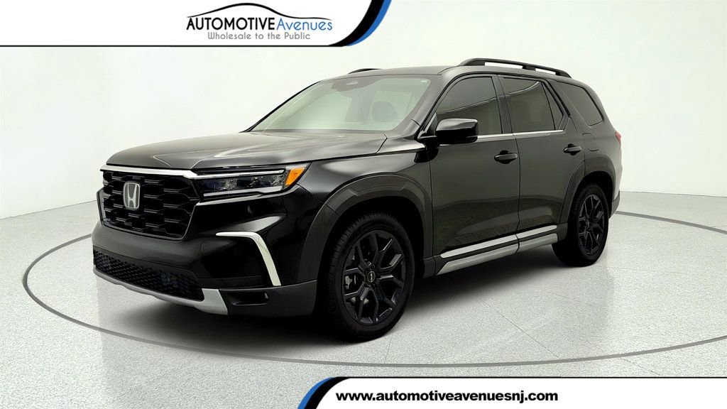 Used 2025 Honda Pilot Touring