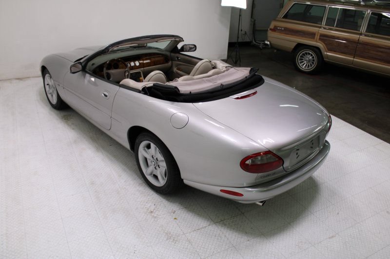 Used 1999 Jaguar XK8 Convertible RWD image 20