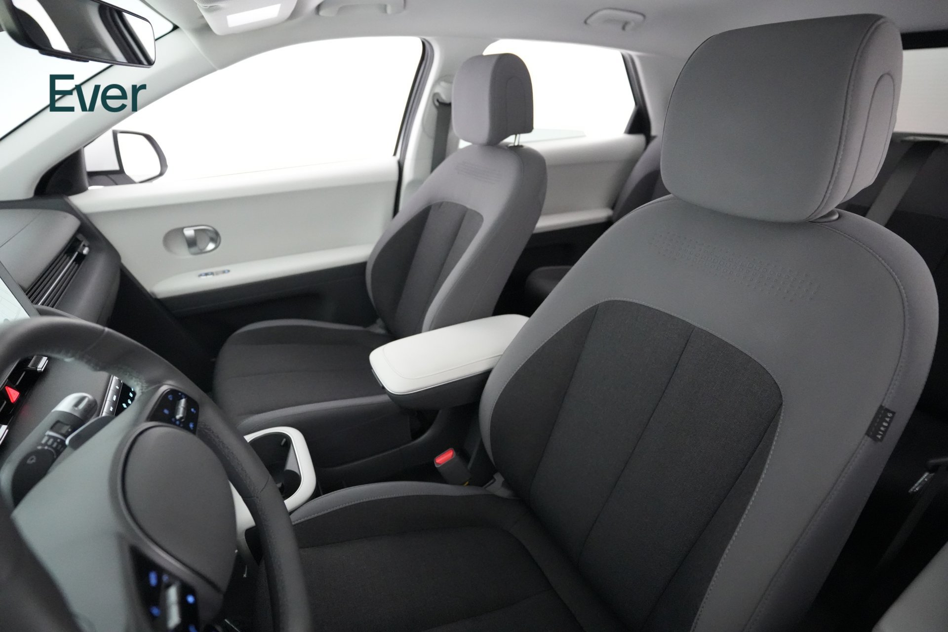 Used 2024 Hyundai Ioniq 5 SEL RWD image 4