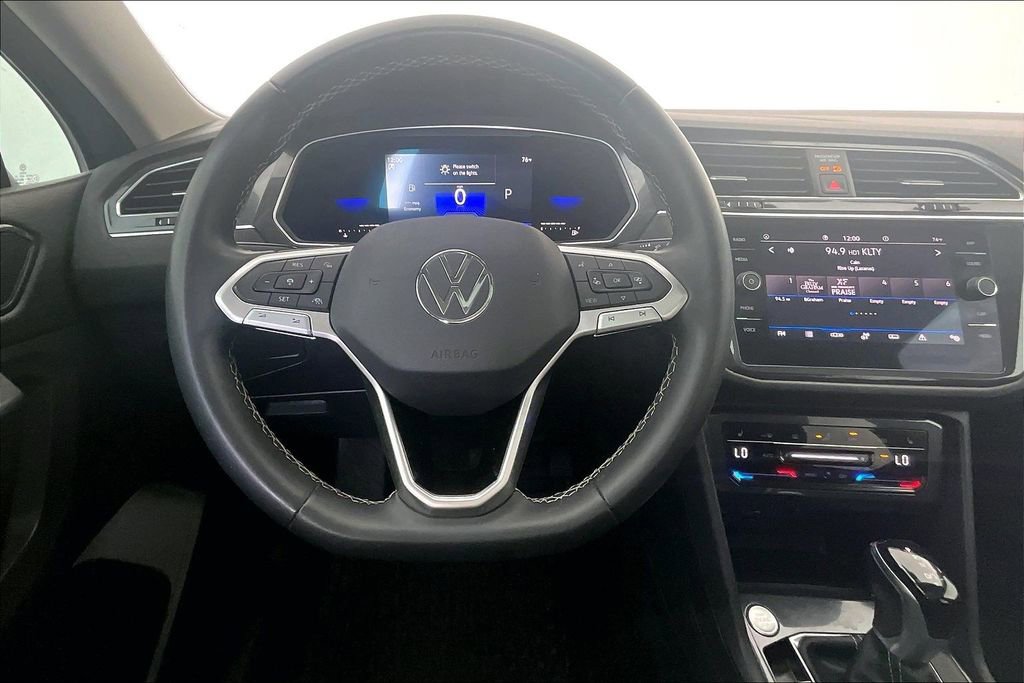 Used 2022 Volkswagen Tiguan SE image 7