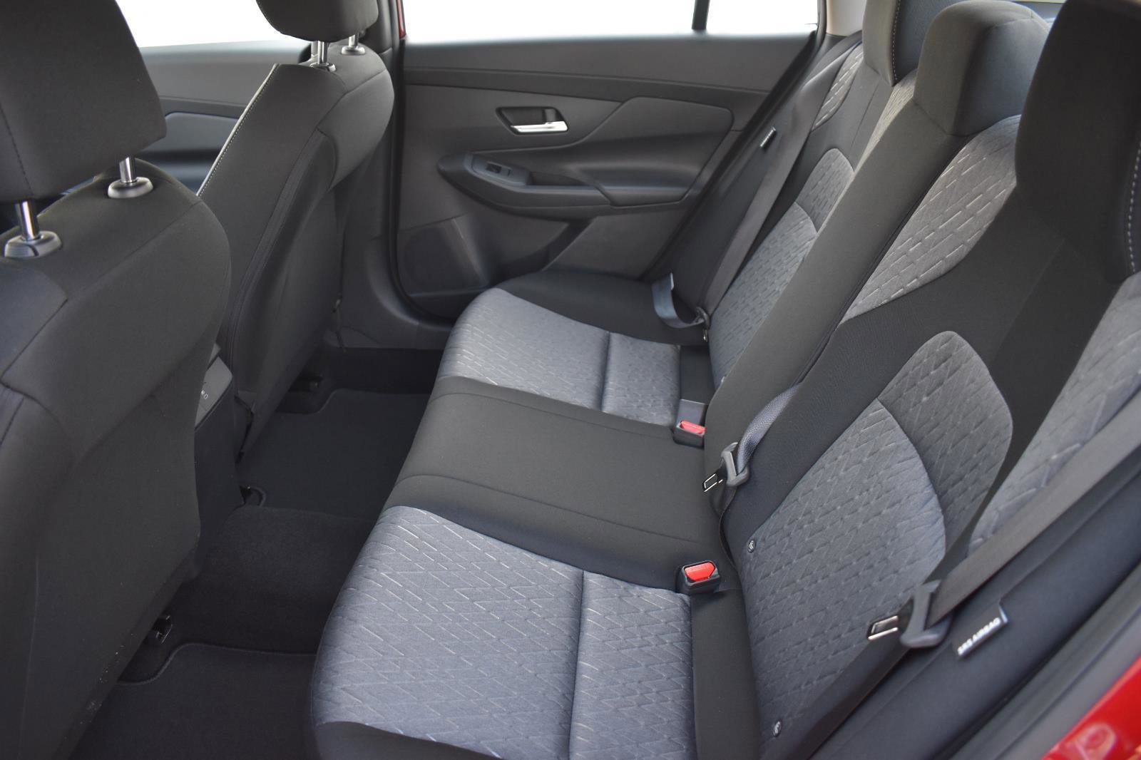 Used 2026 Nissan Sentra SV w/ SV Convenience Package FWD image 41