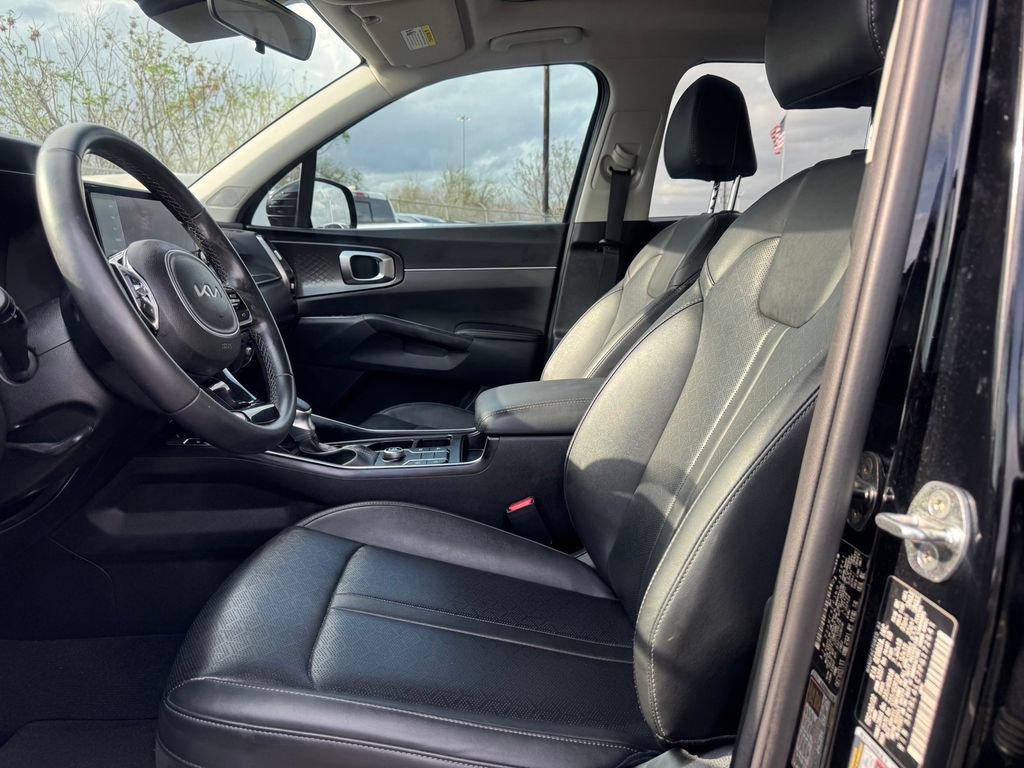 Used 2023 Kia Sorento S w/ Panoramic Sunroof Package image 11