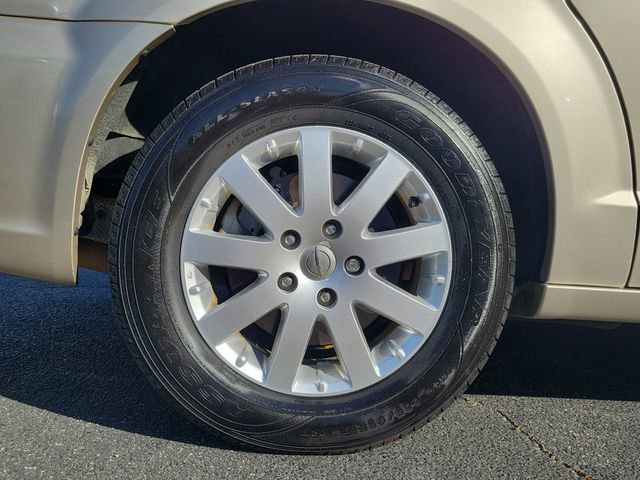 Certified 2016 Chrysler Town & Country Touring w/ Driver Convenience Group image 7