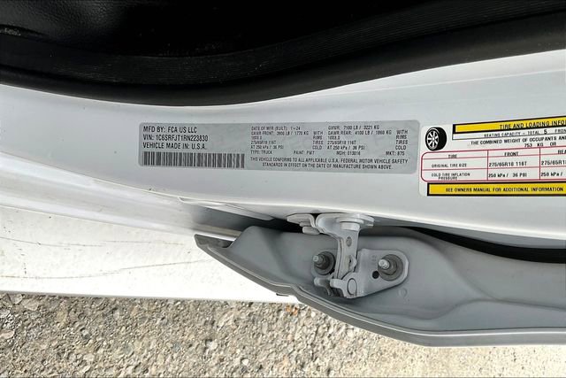 Used 2024 RAM 1500 Laramie image 32