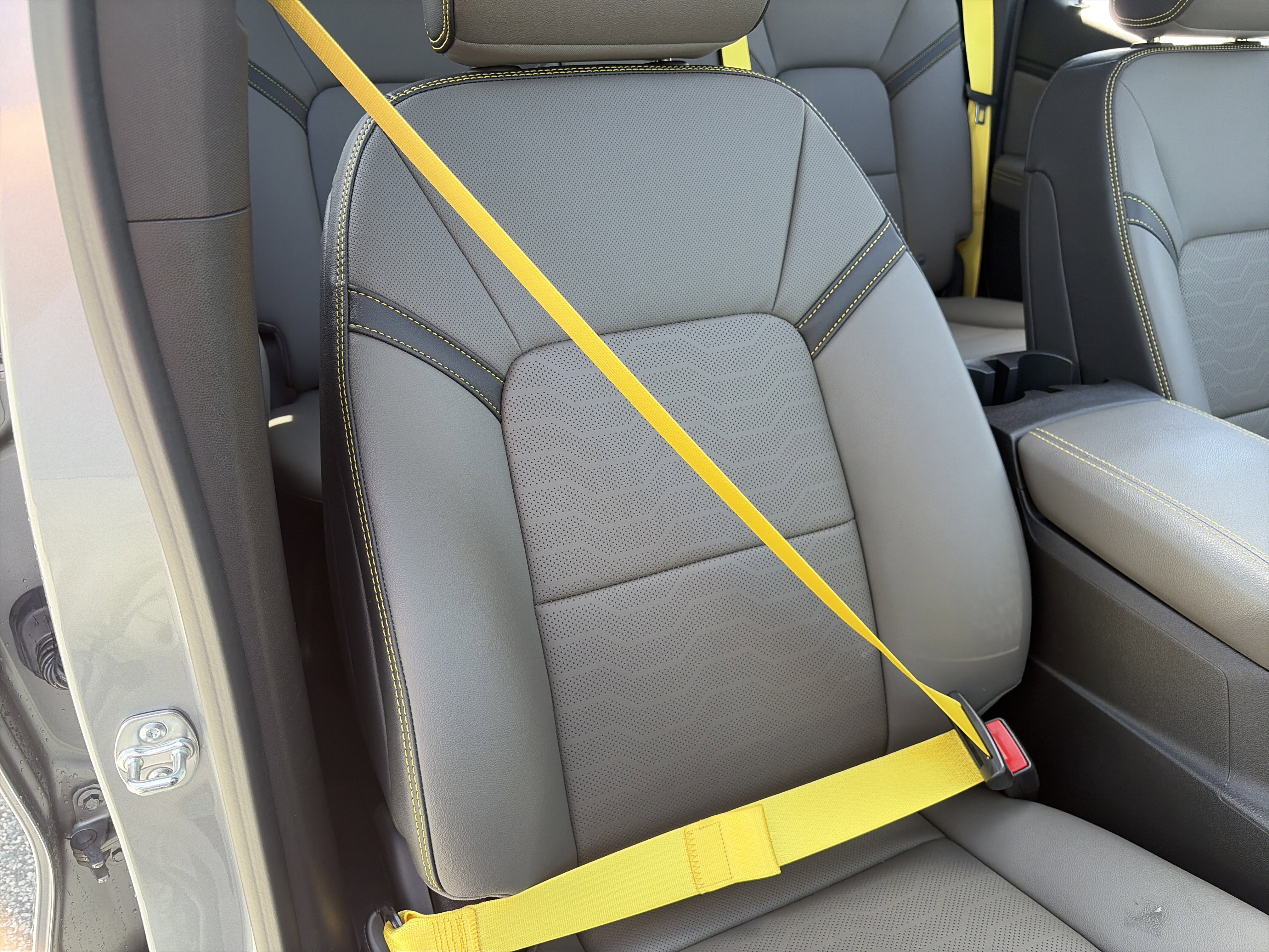 Used 2024 Chevrolet Colorado ZR2 w/ ZR2 Convenience Package III AWD/4WD image 56