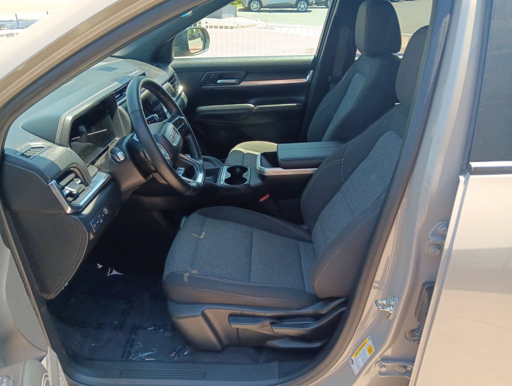 Used 2025 GMC Terrain Elevation AWD/4WD image 9